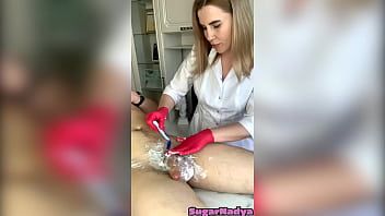 play Sugarnadya memotong kemaluannya untuk klien dengan kontol besar