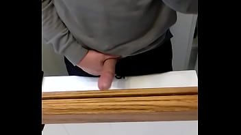 Oynat Derek russo sikimi okşayarak onu sıkı bir kediye koymak istiyor