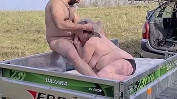 Jouer Mamie avale du sperme après avoir été baisée dans le cul cam2 1of2