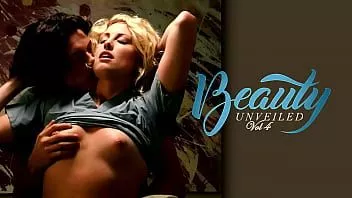 Play Celebrity beauty unveiled - volume four