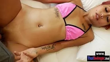 play Big ass teen fang ha ballato e succhiato un grosso cazzo duro in un'incredibile azione pov