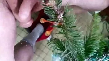 再生 ザーメンでチンポにクリスマスツリーの飾りを2回挿入