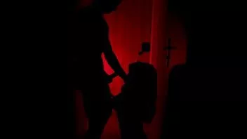 تشغيل صوّرت شابة تيكتوكر تحديًا وهي تمارس الجنس مع منتج على أمل جمع الكثير من الإعجابات