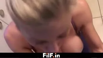 Abspielen Stiefmutter ist geil und will Stiefsohn