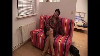 play Vovó alemã gorda com grandes mamas em um vídeo amador