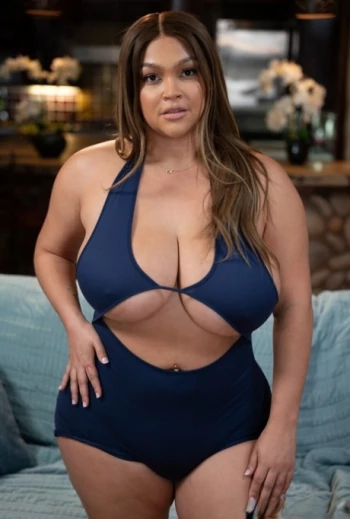 Pornstar Ashlyn Peaks