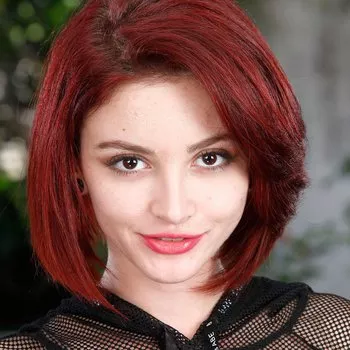 পর্নস্টার Lola Fae